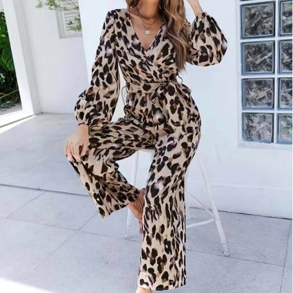 𝐋𝐄𝐎𝐏𝐀𝐑𝐃 𝐏𝐑𝐈𝐍𝐓 𝐕-𝐍𝐄𝐂𝐊 𝐉𝐔𝐌𝐏𝐒𝐔𝐈𝐓 - Picture 3 of 4